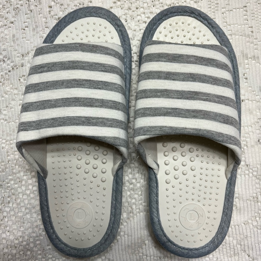 NEW HOME SLIPPER